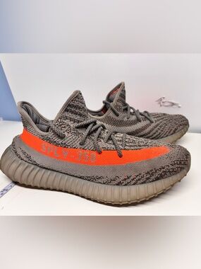 Yeezy Boost 350 V2 size 12